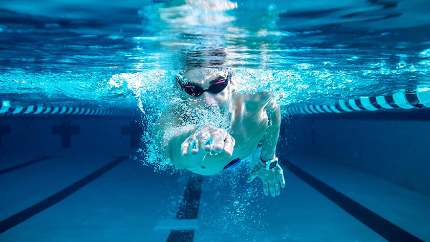 Plávanie  a budovanie svalstva